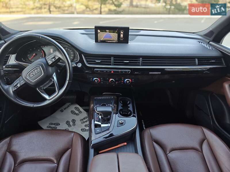 Позашляховик / Кросовер Audi Q7 2017 в Києві