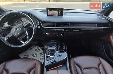 Внедорожник / Кроссовер Audi Q7 2017 в 