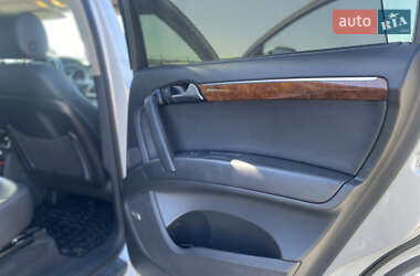 Внедорожник / Кроссовер Audi Q7 2013 в 