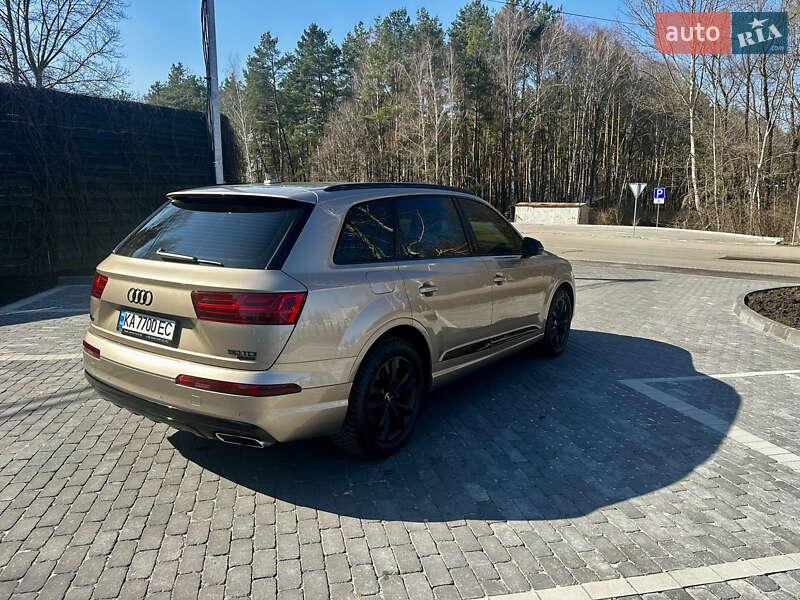 Внедорожник / Кроссовер Audi Q7 2018 в Киеве