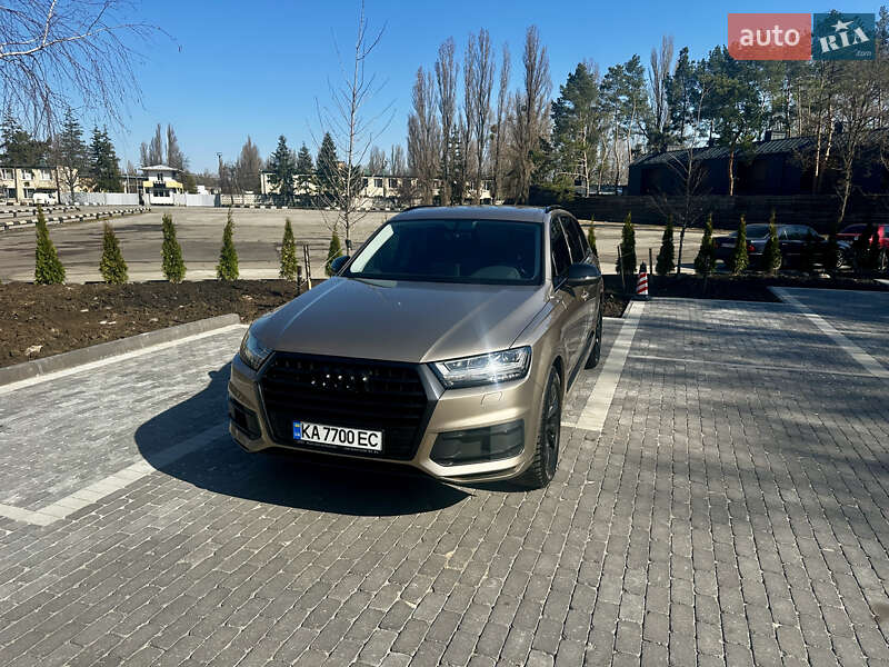Внедорожник / Кроссовер Audi Q7 2018 в Киеве