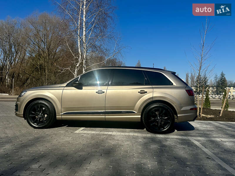 Внедорожник / Кроссовер Audi Q7 2018 в Киеве