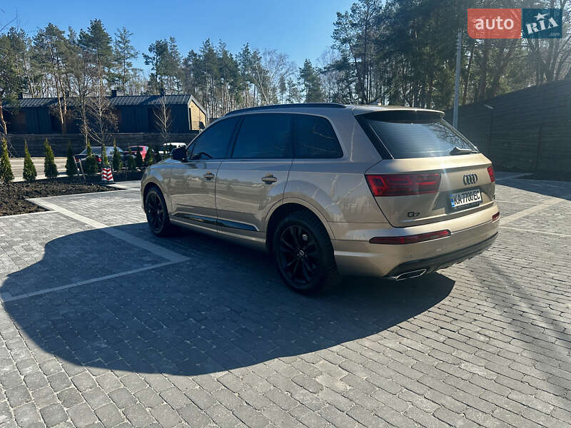 Внедорожник / Кроссовер Audi Q7 2018 в Киеве