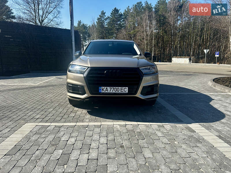 Внедорожник / Кроссовер Audi Q7 2018 в Киеве