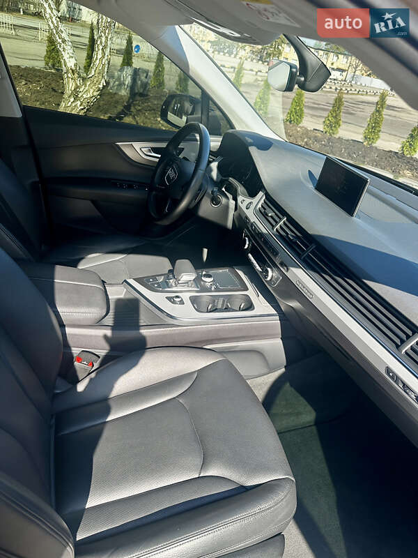 Внедорожник / Кроссовер Audi Q7 2018 в Киеве