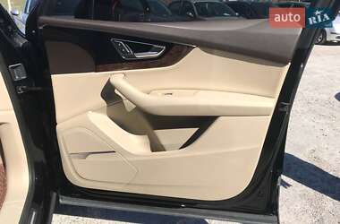 Внедорожник / Кроссовер Audi Q7 2018 в 