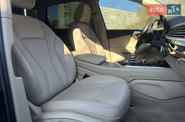 Внедорожник / Кроссовер Audi Q7 2017 в 
