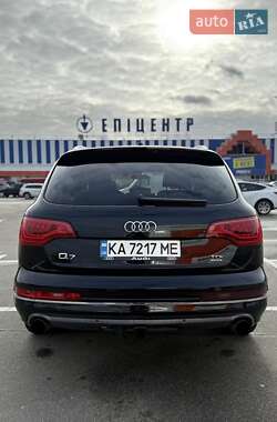 Внедорожник / Кроссовер Audi Q7 2012 в 