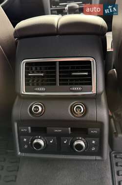 Внедорожник / Кроссовер Audi Q7 2012 в 