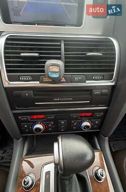 Внедорожник / Кроссовер Audi Q7 2012 в 