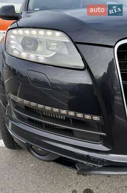 Внедорожник / Кроссовер Audi Q7 2012 в 