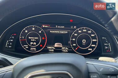Внедорожник / Кроссовер Audi Q7 2015 в 