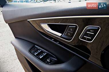 Внедорожник / Кроссовер Audi Q7 2016 в 