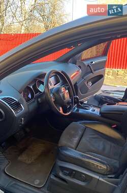 Внедорожник / Кроссовер Audi Q7 2010 в 