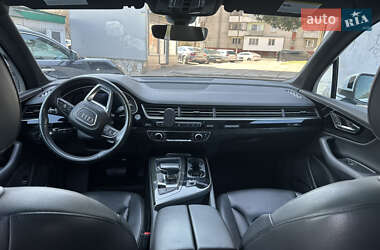 Внедорожник / Кроссовер Audi Q7 2018 в 