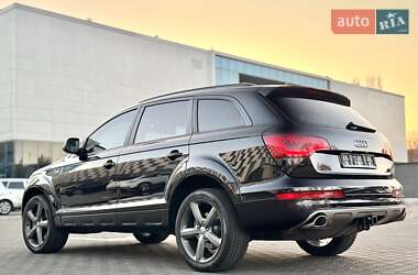 Внедорожник / Кроссовер Audi Q7 2014 в 