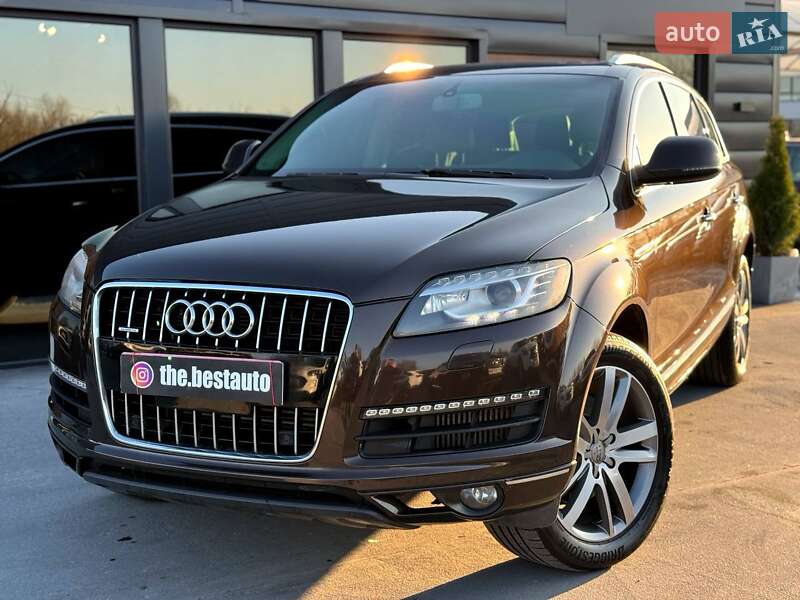 Внедорожник / Кроссовер Audi Q7 2014 в 