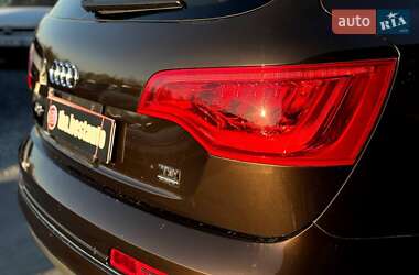 Внедорожник / Кроссовер Audi Q7 2014 в 