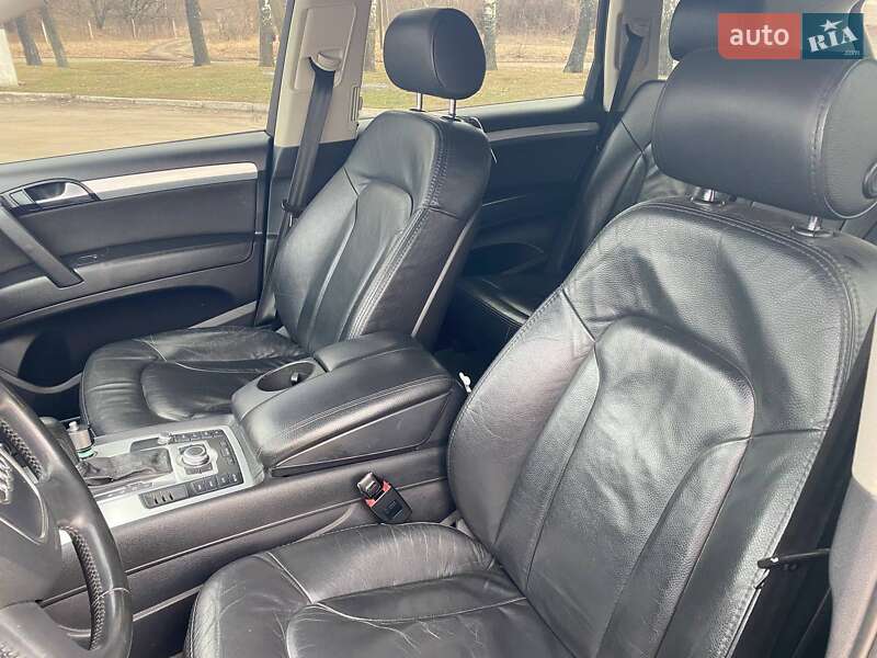 Внедорожник / Кроссовер Audi Q7 2006 в Недригайлове