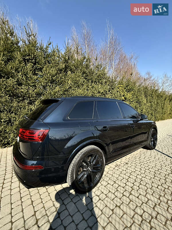 Внедорожник / Кроссовер Audi Q7 2016 в Львове