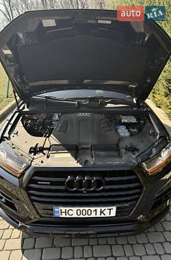 Внедорожник / Кроссовер Audi Q7 2016 в 