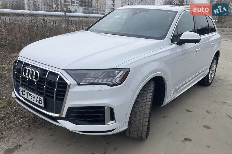 Внедорожник / Кроссовер Audi Q7 2023 в 