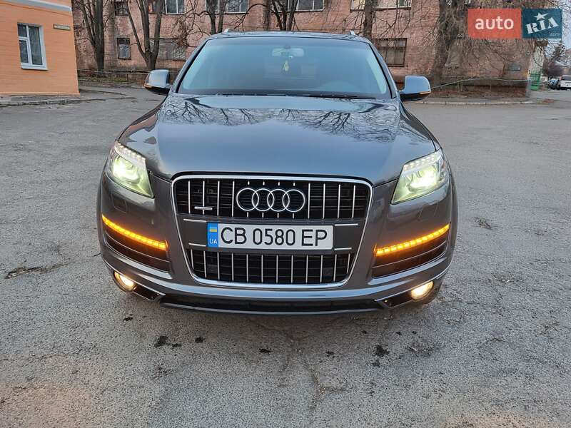 Позашляховик / Кросовер Audi Q7 2014 в 