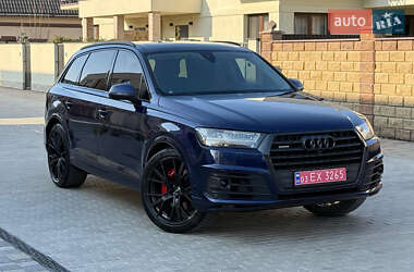 Позашляховик / Кросовер Audi Q7 2019 в 