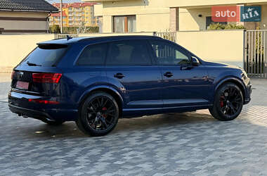 Позашляховик / Кросовер Audi Q7 2019 в 