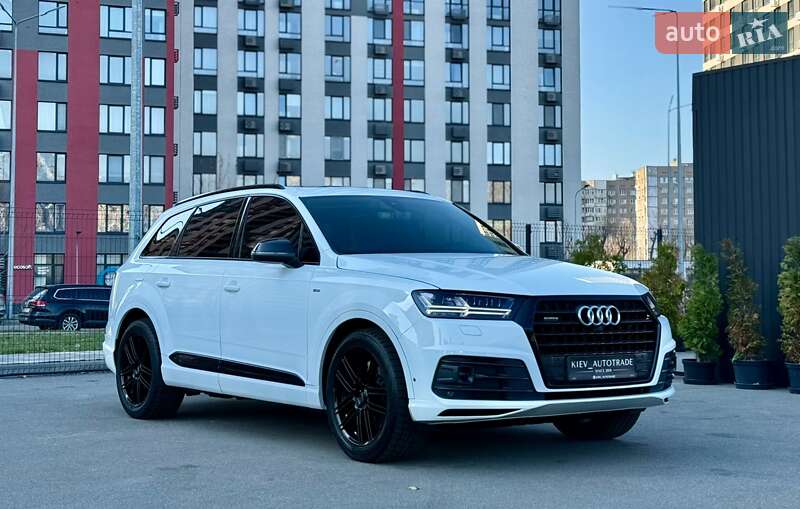 Позашляховик / Кросовер Audi Q7 2015 в Києві