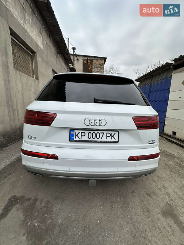Позашляховик / Кросовер Audi Q7 2017 в Запоріжжі