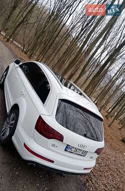 Внедорожник / Кроссовер Audi Q7 2011 в 