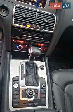 Внедорожник / Кроссовер Audi Q7 2011 в 