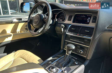 Внедорожник / Кроссовер Audi Q7 2014 в 