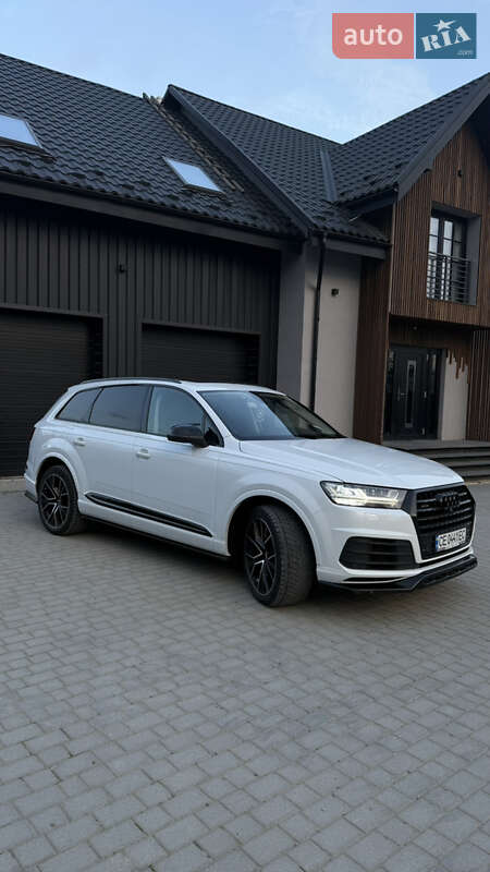 Внедорожник / Кроссовер Audi Q7 2015 в Черновцах