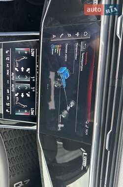 Позашляховик / Кросовер Audi Q7 2023 в 