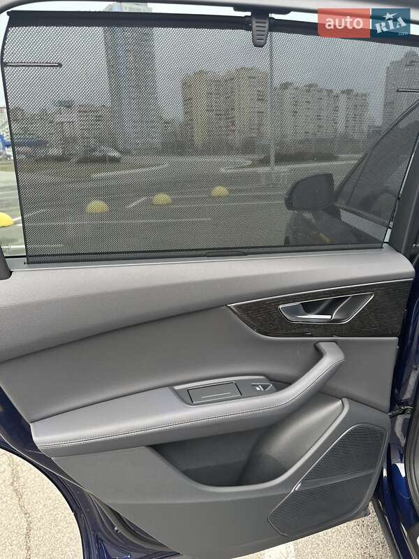 Внедорожник / Кроссовер Audi Q7 2023 в Киеве