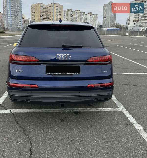Внедорожник / Кроссовер Audi Q7 2023 в Киеве