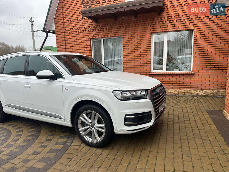 Внедорожник / Кроссовер Audi Q7 2015 в Хмельницком