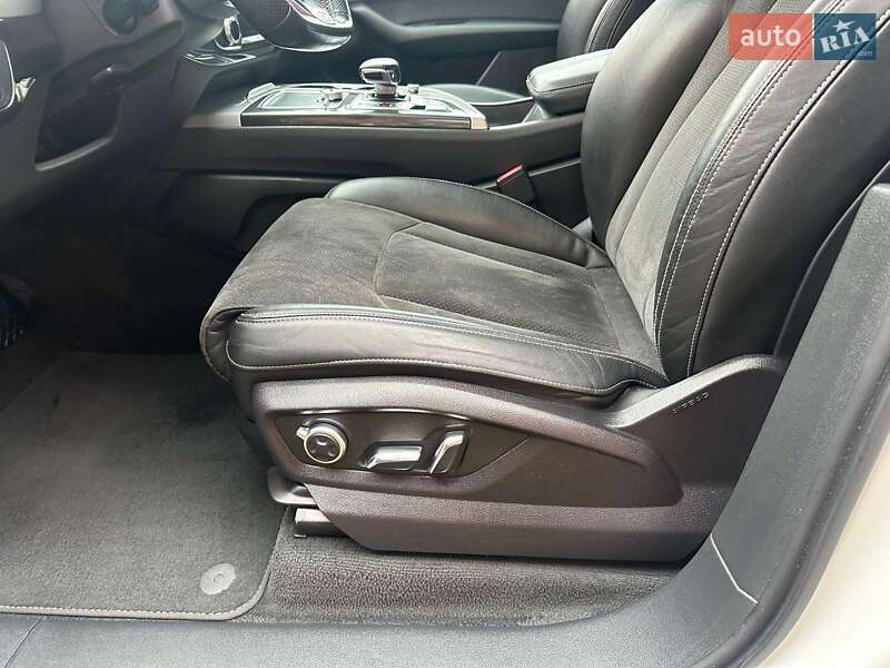 Внедорожник / Кроссовер Audi Q7 2015 в Хмельницком