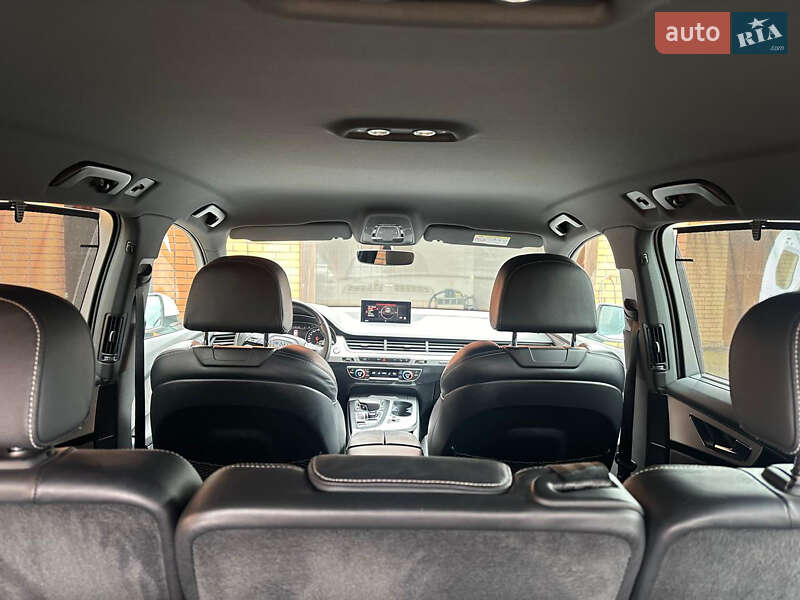 Внедорожник / Кроссовер Audi Q7 2015 в Хмельницком