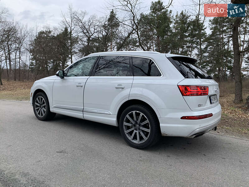 Внедорожник / Кроссовер Audi Q7 2018 в Киеве