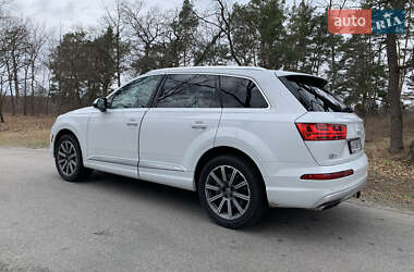 Внедорожник / Кроссовер Audi Q7 2018 в 