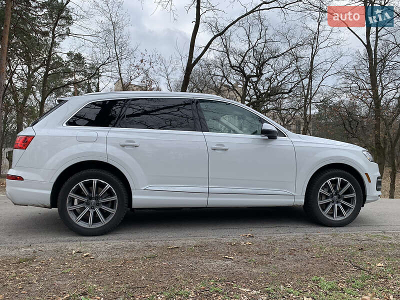 Внедорожник / Кроссовер Audi Q7 2018 в Киеве