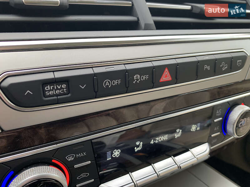 Внедорожник / Кроссовер Audi Q7 2018 в Киеве