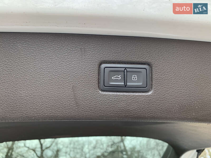 Внедорожник / Кроссовер Audi Q7 2018 в Киеве