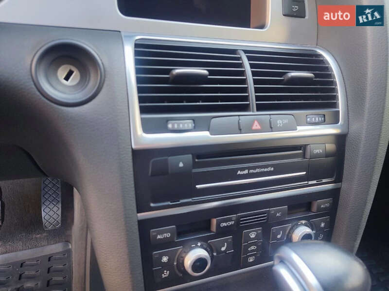 Внедорожник / Кроссовер Audi Q7 2012 в Одессе