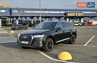 Внедорожник / Кроссовер Audi Q7 2017 в 