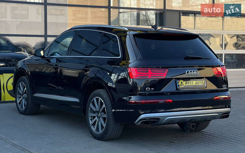Позашляховик / Кросовер Audi Q7 2017 в Івано-Франківську