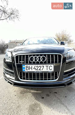 Внедорожник / Кроссовер Audi Q7 2015 в 